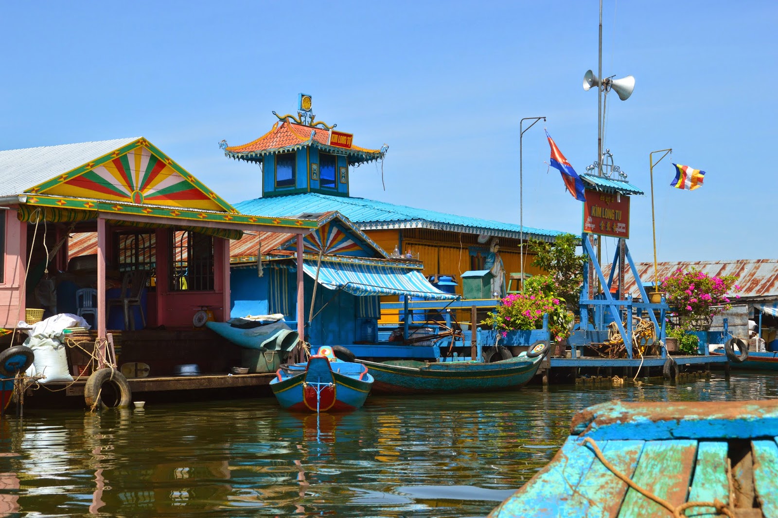 Kampong Luong Resort